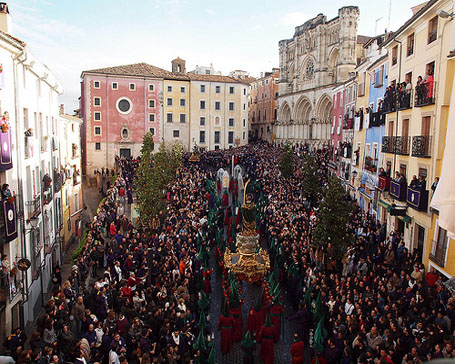 Fiesta en Cuenca procesion de los borrachos